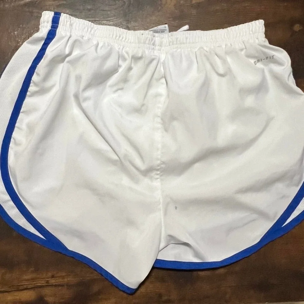 Nike Kentucky Wildcats white shorts with blue side stripes 428.5